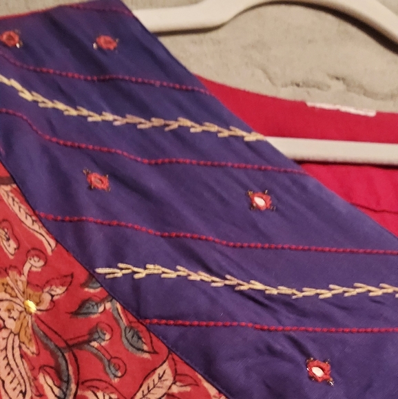 Vintage 1970's Indian caftan w/ gilded beading & embroidery - Picture 12 of 15